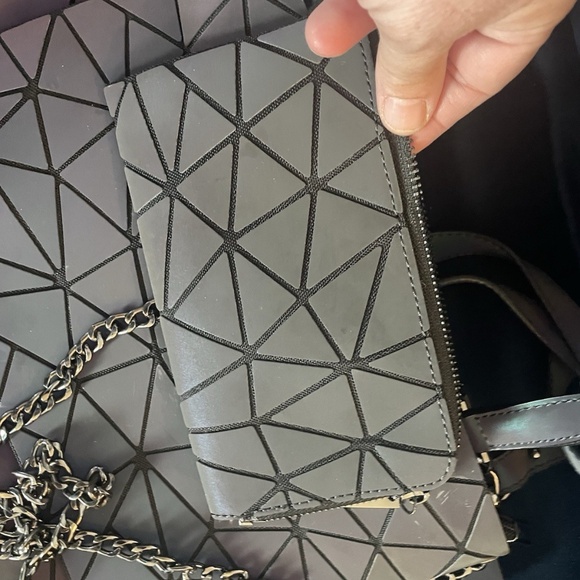 LOVEVOOK Holographic Reflective Tote Bag,Clutch Wallet, Shoulder Bags - Picture 6 of 12